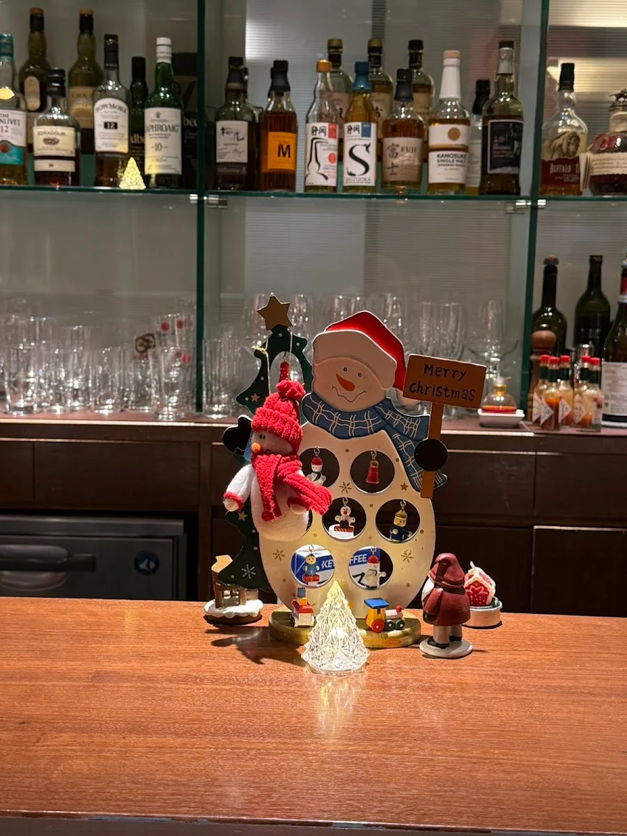 B.C.T. BAR CARDINAL TOKYO · 6